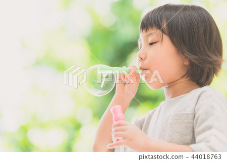 一個女孩 44018763