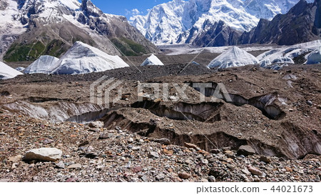 K2 and Broad Peak from Concordia in the Karakorum  44021673