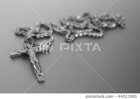 crucifixion from a tree Jesus's gilt figure  44022980