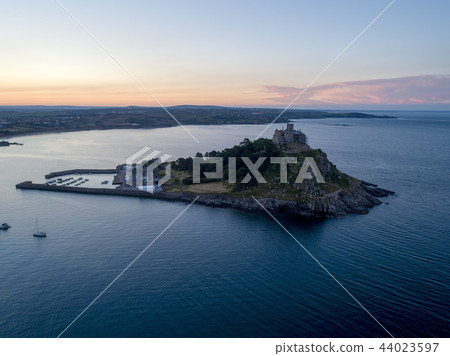 St Michaels Mount Cornwall with the sun rising St Michaels Mount Cornwall with the sun rising 44023597