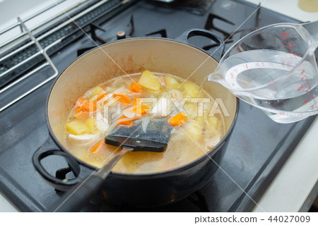 做咖哩 做咖哩 44027009