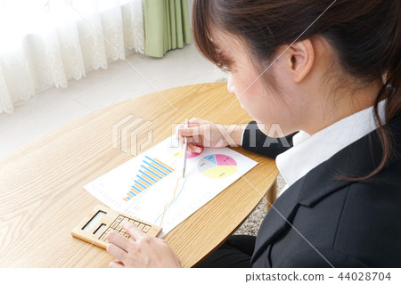 Business woman 44028704