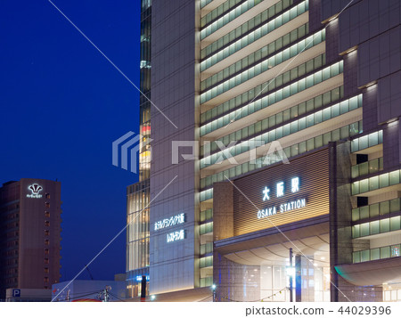 JR大阪站在南門大廈的夜晚 44029396