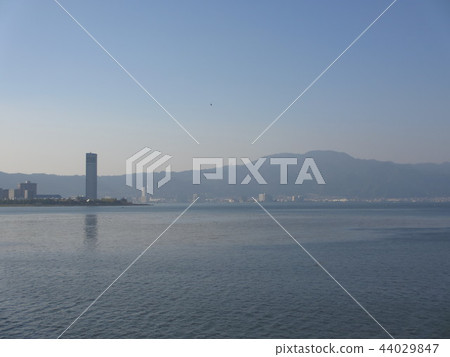 琵琶湖和Hieizan 琵琶湖和Hieizan 44029847
