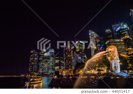 Marina Bay Sands and Merlion at Night Marina Bay Sands and Merlion at Night 44031417