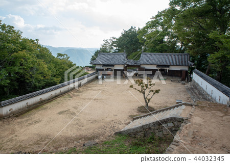 Binaka Matsuyama Castle-Honmaru,Five Flats,Six Flats- Binaka Matsuyama Castle-Honmaru,Five Flats,Six Flats- 44032345