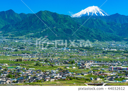 《Yamanashi Prefecture》 Overlooking Mount Fuji and the Kofu Basin 《Yamanashi Prefecture》 Overlooking Mount Fuji and the Kofu Basin 44032612