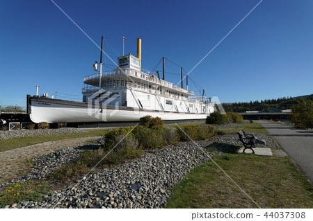 SS Klondike 44037308
