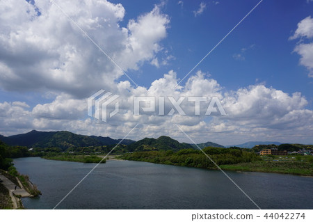 河和天空 44042274