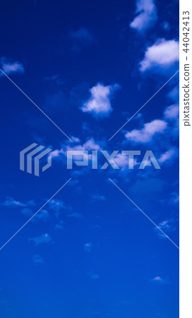 September sky (vertical) 44042413