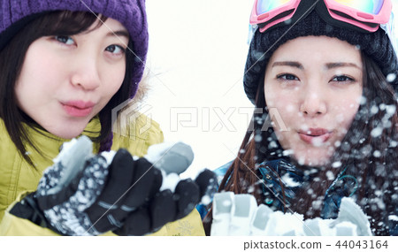 Ski resort woman Ski resort woman 44043164