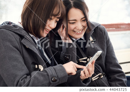 高中女孩在多雪的國家 高中女孩在多雪的國家 44043725