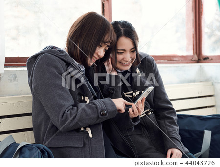 高中女孩在多雪的國家 44043726