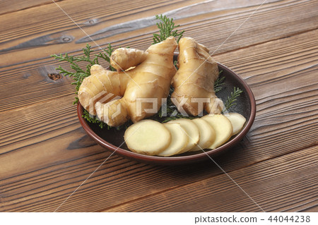 Ginger 44044238