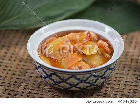 Thai Food,Spicy and Sour Soup with Shrimp and papa 44045020