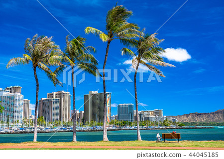 <<夏威夷>>來自Diamond Head和Waikiki Magic Island <<夏威夷>>來自Diamond Head和Waikiki Magic Island 44045185