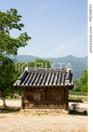 Namwon real history (historic site No. 309), Jirisan, Namwon city, Jeonbuk Namwon real history (historic site No. 309), Jirisan, Namwon city, Jeonbuk 44048693