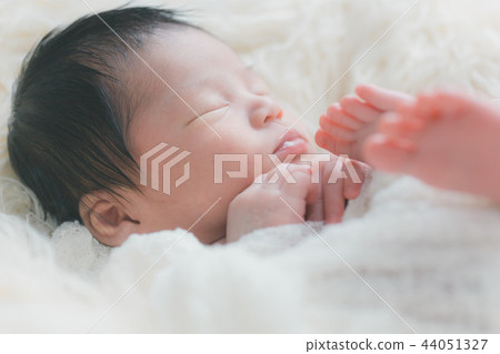 baby, infant, birth 44051327