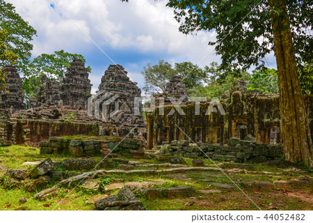 Banteay Koodi 44052482