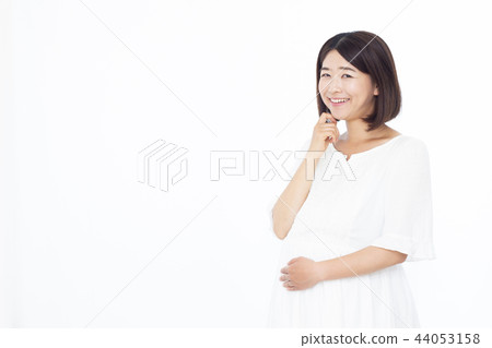 Pregnant woman 44053158