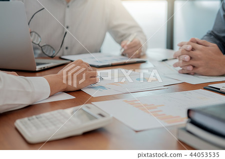 Start up partners are working in casual clothes 44053535