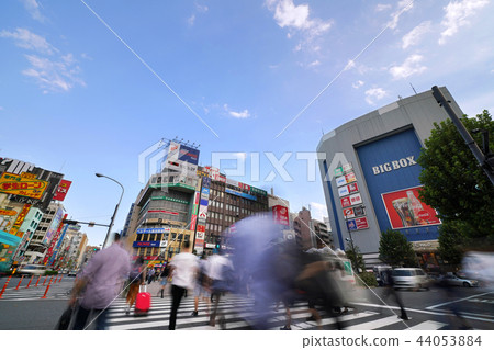 Tokyo cityscape in Japan I look at the cityscape in front of Takadanobaba Station Tokyo cityscape in Japan I look at the cityscape in front of Takadanobaba Station 44053884
