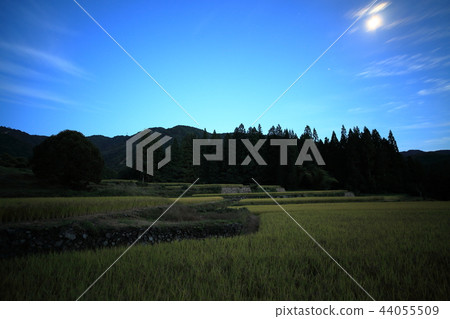 夜晚來到Aoni村的梯田 夜晚來到Aoni村的梯田 44055509