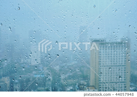 Rain drops on window Rain drops on window 44057948