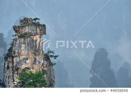Zhangjiajie mountains, China 44058048