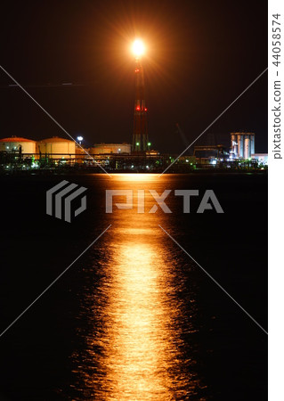 Factory night scene 10 in the Kawasaki Industrial Zone Factory night scene 10 in the Kawasaki Industrial Zone 44058574