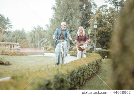 Joyful blonde female going to have picnic 44058902