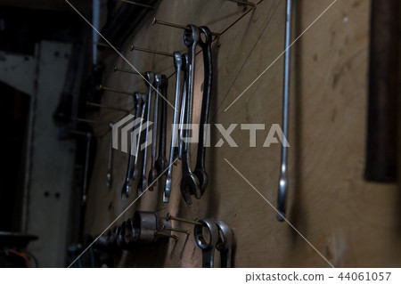Garage works, tools and spare parts Garage works, tools and spare parts 44061057