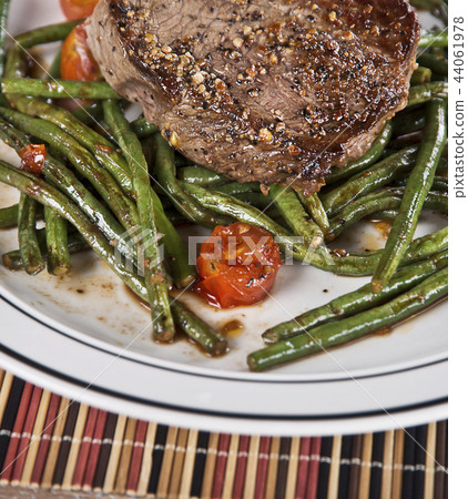 Grilled Beef Steak with vegetables 44061978