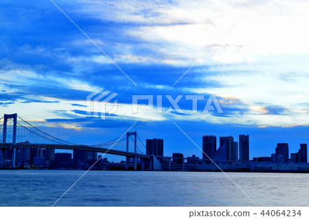 彩虹橋和東京灣的日落美景， 44064234