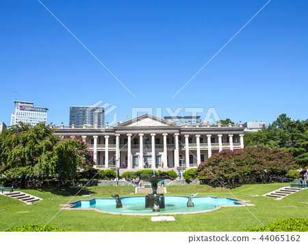 Deoksugung Palace 44065162
