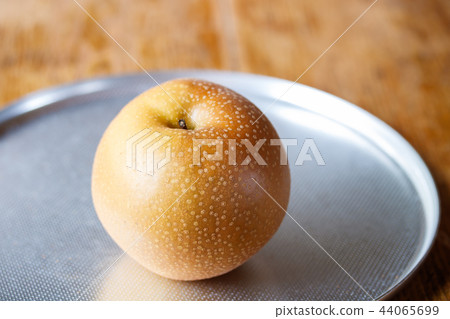 pear pear 44065699