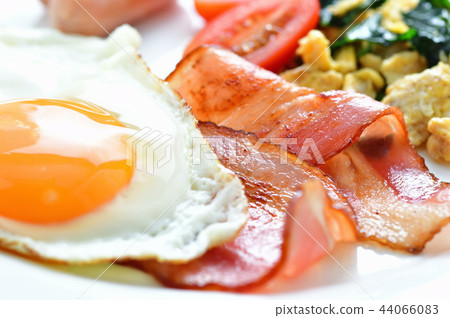 Bacon egg 44066083