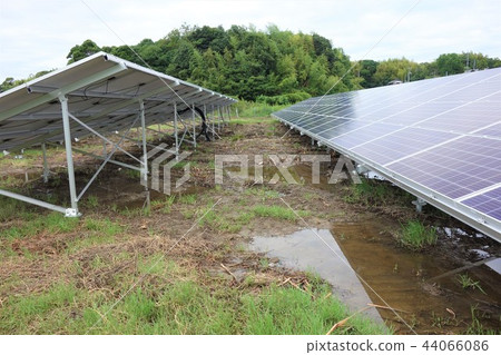 Immersed solar power plant 44066086