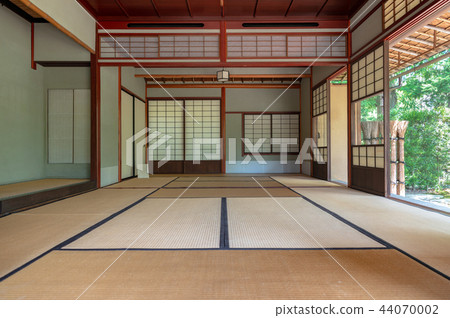 Traditional Japanese-style room Traditional Japanese-style room 44070002