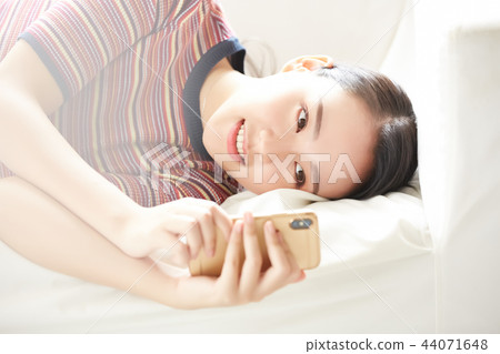 Woman relax Woman relax 44071648