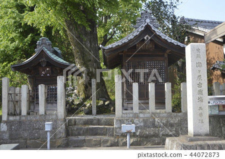 War marks of the Sekigahara War, Nishi-shizukaka (Tororizuka) (Gifu Fuwa-gun Sekigahara-cho Oji Sekigahara 2236) 44072873