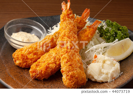 Fried Shrimp 44073719