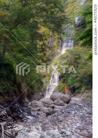 江南峽谷瀑布 44075929