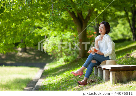 Fresh green and fresh women 44076811