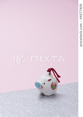 Year's doll 44077409