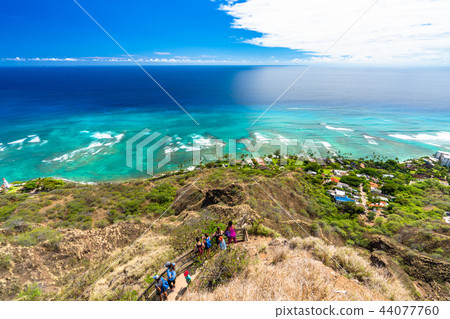 從鑽石頭頂峰看到的“夏威夷”海洋岬角 從鑽石頭頂峰看到的“夏威夷”海洋岬角 44077760