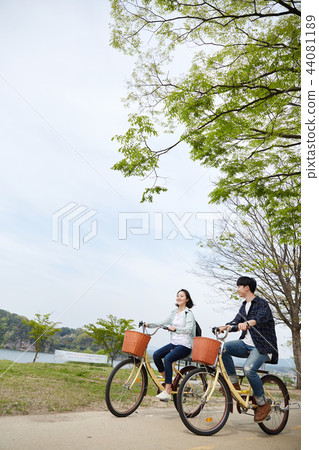 戀人,朋友,公園,麗水市 戀人,朋友,公園,麗水市 44081189