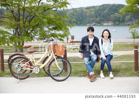 Lovers, Friends, Park, Yeoju City, Korea Lovers, Friends, Park, Yeoju City, Korea 44081193