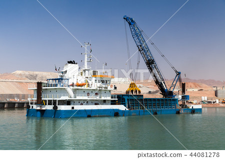 Deck cargo ship, dredging works Deck cargo ship, dredging works 44081278