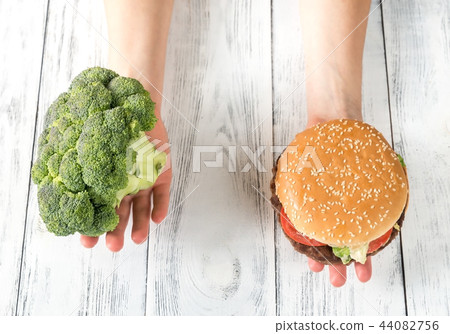 Unhealthy vs healthy food 44082756